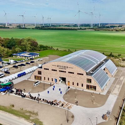 Bild vergr&ouml;&szlig;ern: Luftbild Speicher Einweihung